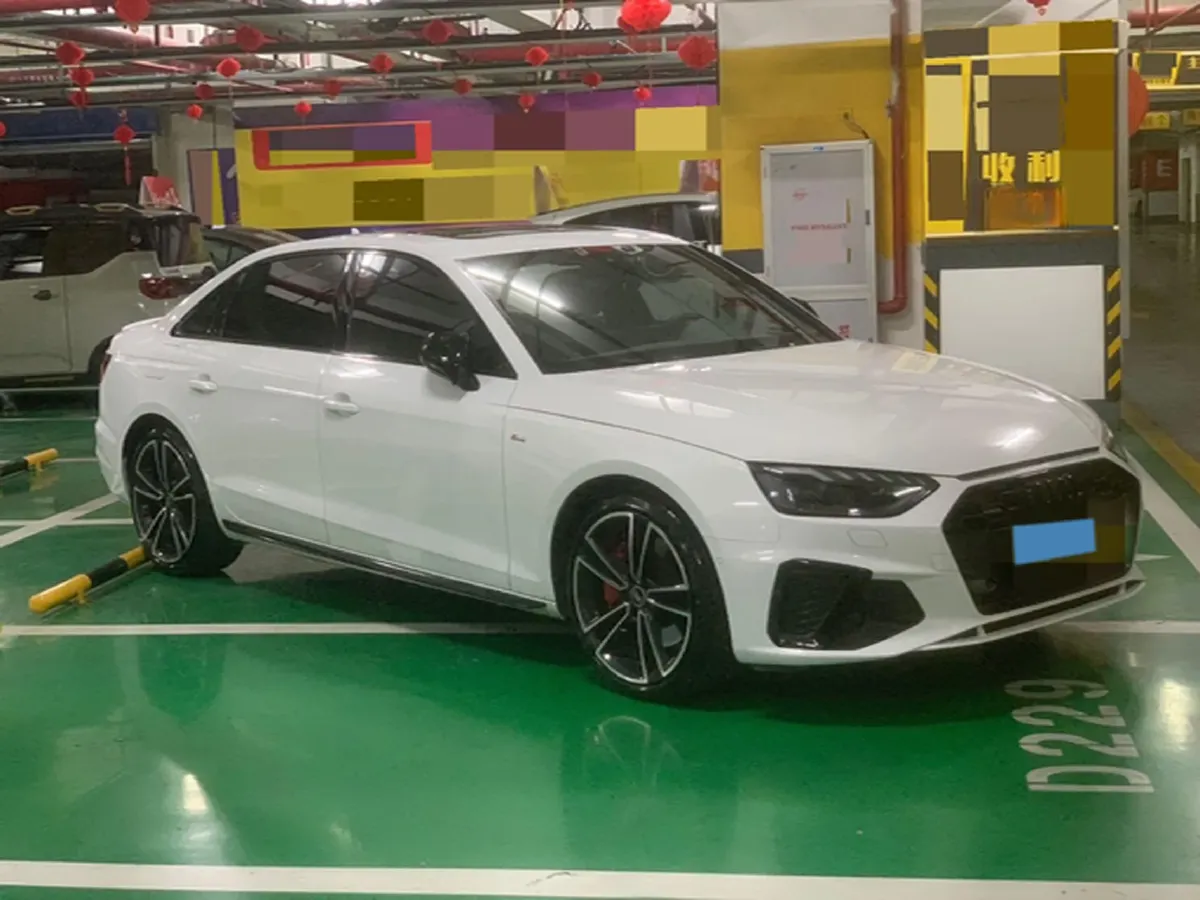 2024 Audi A4L 2.0T 245HP L4 7DCT,autocango,china used car exporter,china ev exporter,chinese used car exporter,chinese used ev exporter