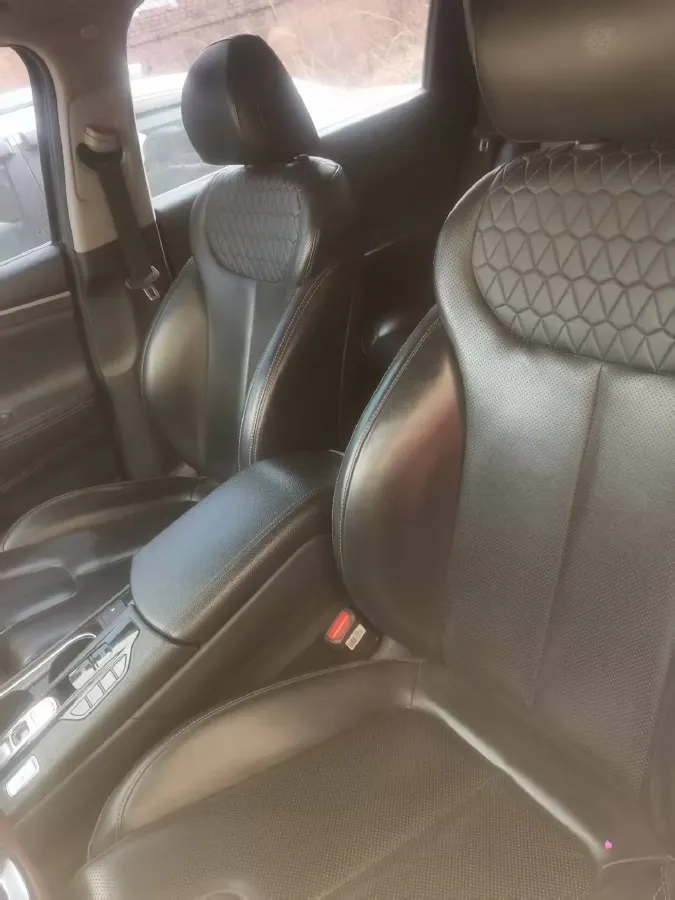 2019 Hyundai Santafe 2.0T 230HP L4 8AT,autocango,china used car exporter,china ev exporter,chinese used car exporter,chinese used ev exporter