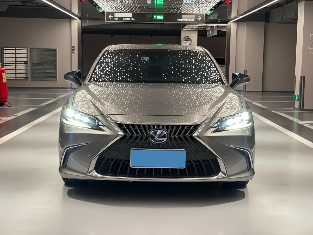 2021 Lexus ES 2.5L 178HP L4 E-CVT Hybrid,autocango,china used car exporter,china ev exporter,chinese used car exporter,chinese used ev exporter