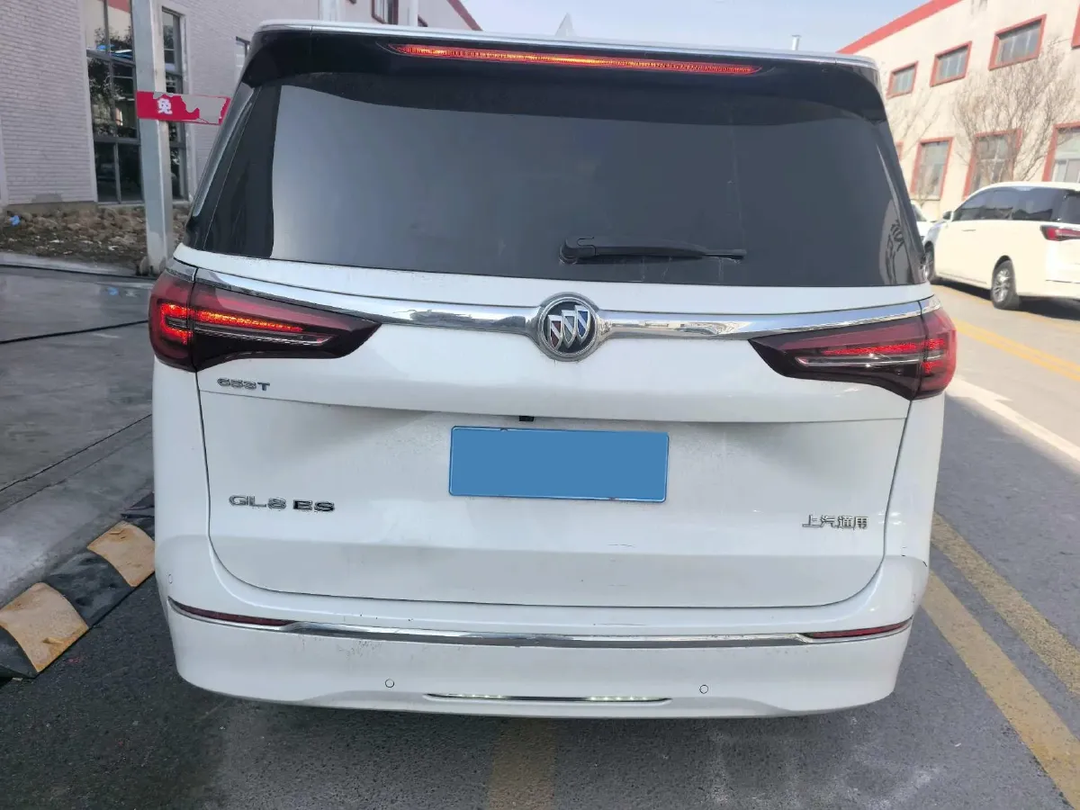2023 Buick GL8 2.0T 237HP L4 9AT,autocango,china used car exporter,china ev exporter,chinese used car exporter,chinese used ev exporter