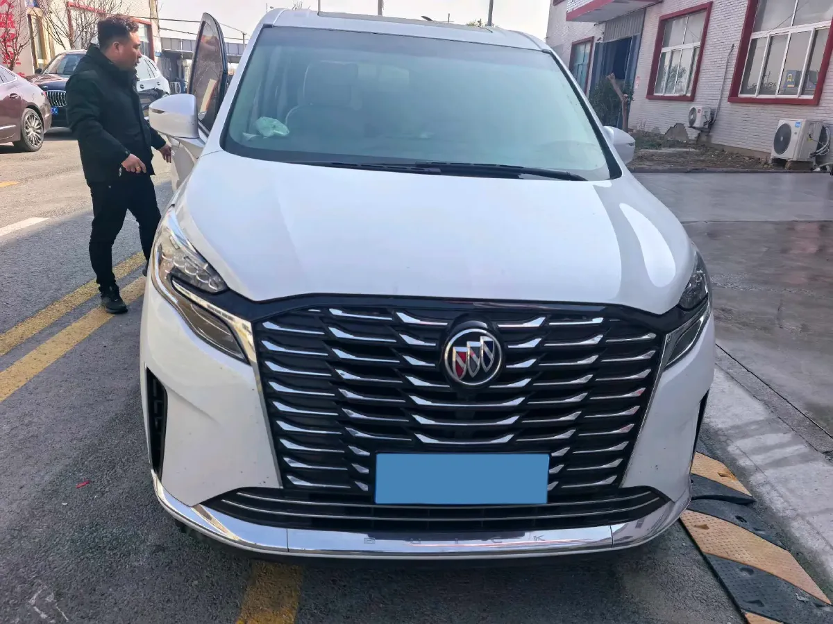 2023 Buick GL8 2.0T 237HP L4 9AT,autocango,china used car exporter,china ev exporter,chinese used car exporter,chinese used ev exporter
