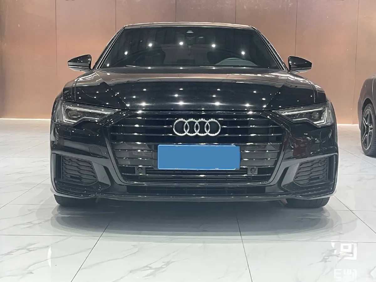2020 Audi A6L 2.0T 224HP L4 7DCT,autocango,china used car exporter,china ev exporter,chinese used car exporter,chinese used ev exporter