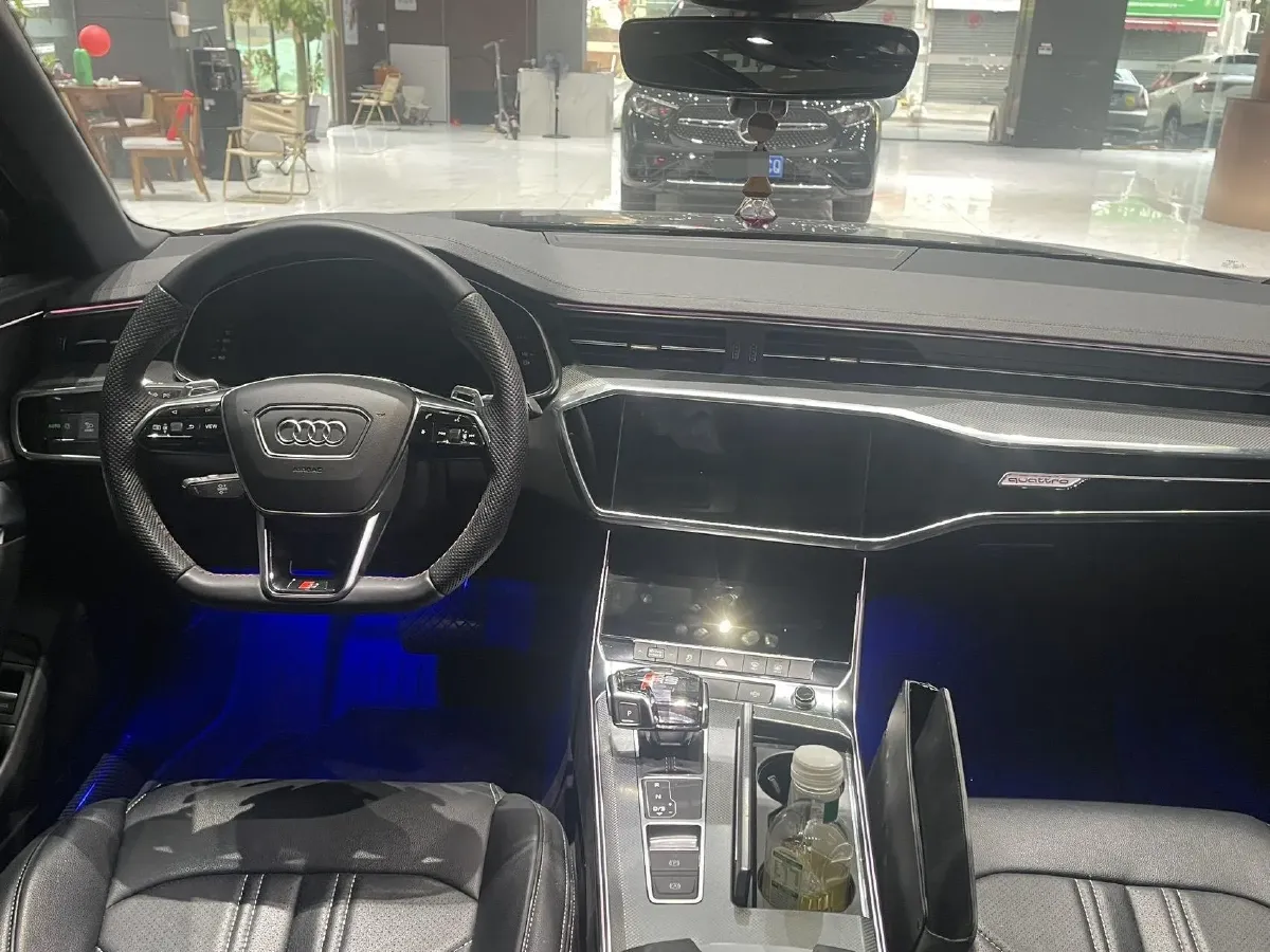 2020 Audi A6L 2.0T 224HP L4 7DCT,autocango,china used car exporter,china ev exporter,chinese used car exporter,chinese used ev exporter