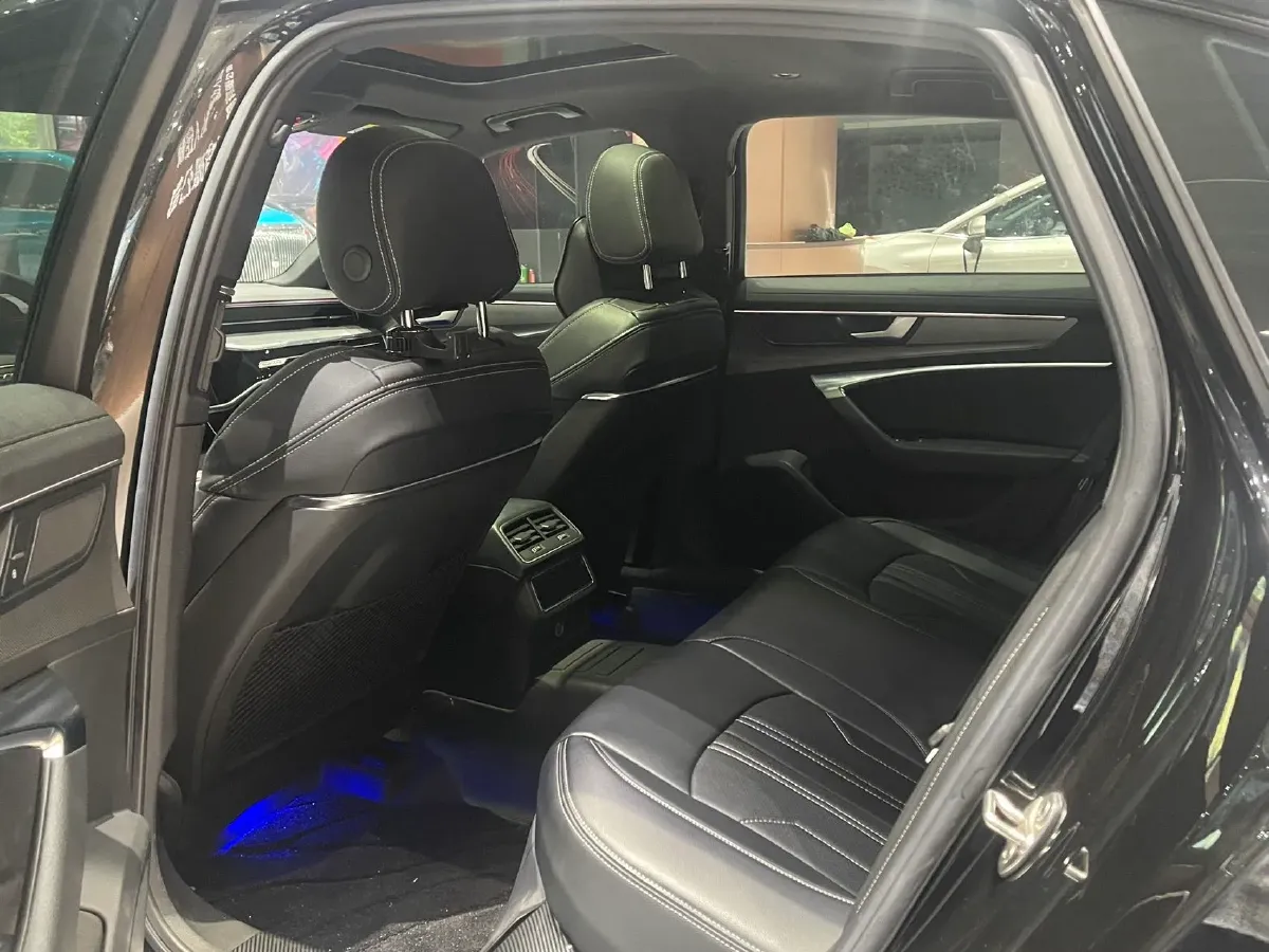 2020 Audi A6L 2.0T 224HP L4 7DCT,autocango,china used car exporter,china ev exporter,chinese used car exporter,chinese used ev exporter