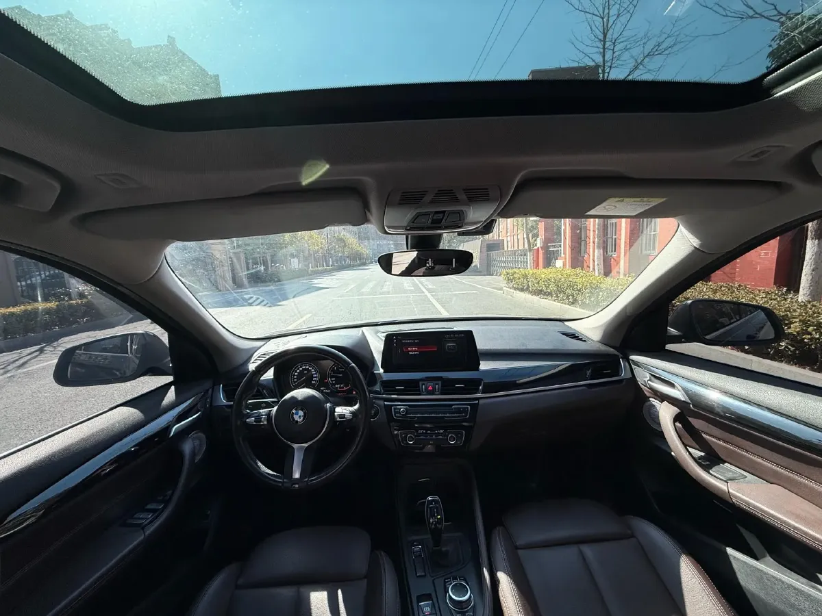 2022 BMW X1 2.0T 192HP L4 7DCT,autocango,china used car exporter,china ev exporter,chinese used car exporter,chinese used ev exporter