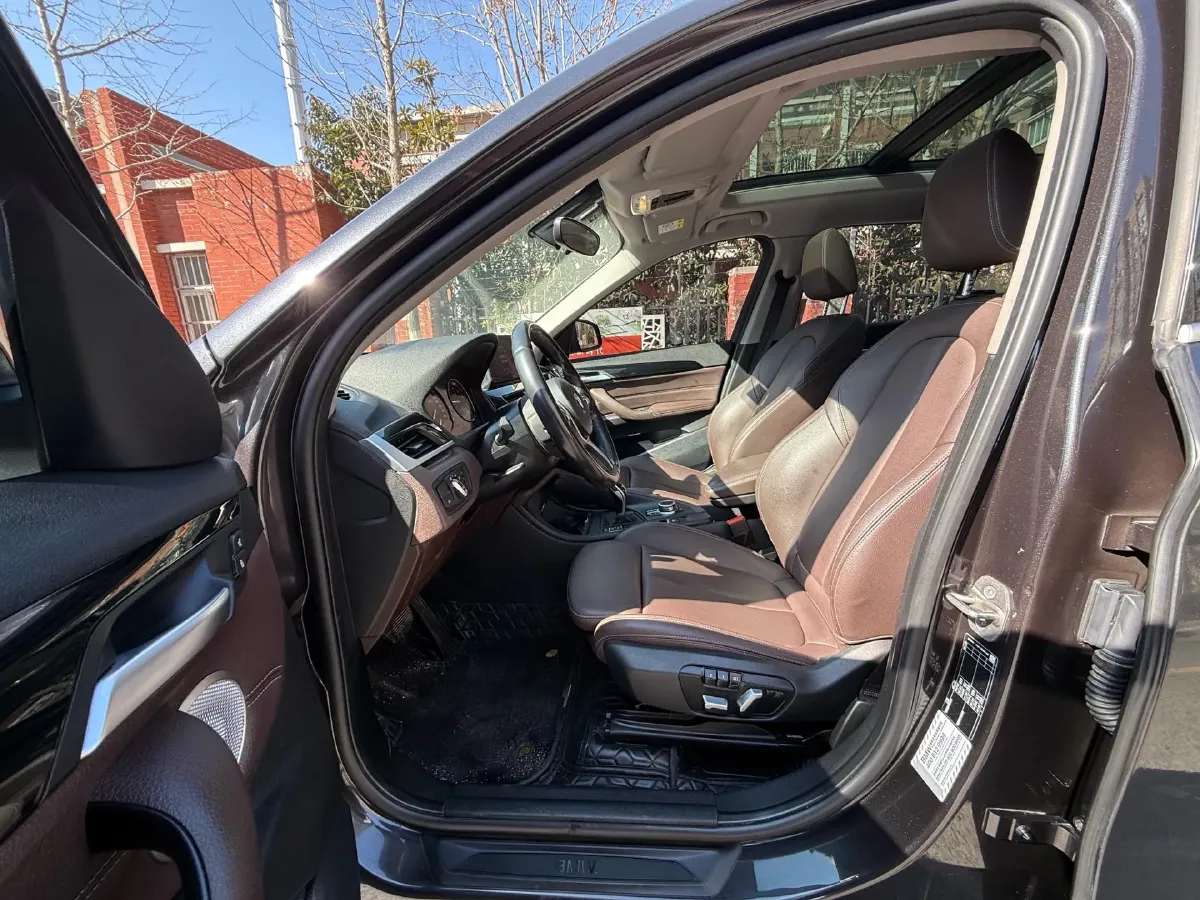 2022 BMW X1 2.0T 192HP L4 7DCT,autocango,china used car exporter,china ev exporter,chinese used car exporter,chinese used ev exporter