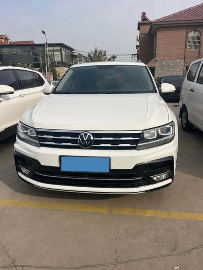 2021 Volkswagen Tiguan L 2.0T 186HP L4 7DCT,autocango,china used car exporter,china ev exporter,chinese used car exporter,chinese used ev exporter
