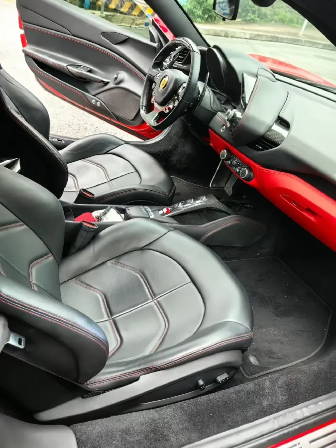 2015 Ferrari 488 3.9T 670HP V8 7DCT,autocango,china used car exporter,china ev exporter,chinese used car exporter,chinese used ev exporter