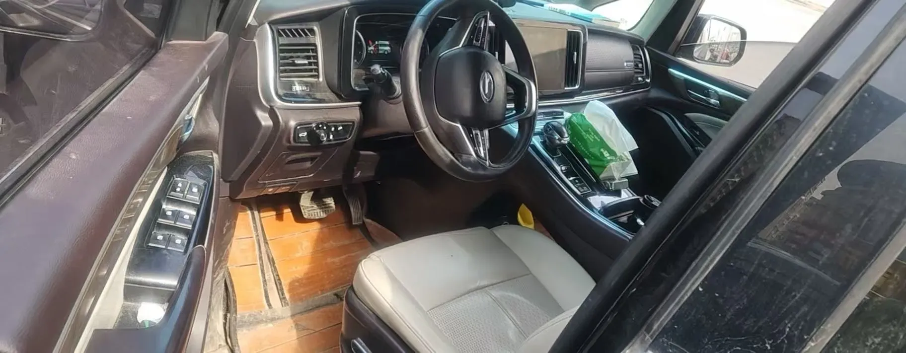 2021 GAC Trumpchi M8 2.0T 252HP L4 8AT,autocango,china used car exporter,china ev exporter,chinese used car exporter,chinese used ev exporter