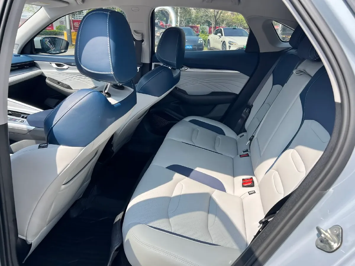 2021 Geely Preface 2.0T 190HP L4 7DCT,autocango,china used car exporter,china ev exporter,chinese used car exporter,chinese used ev exporter