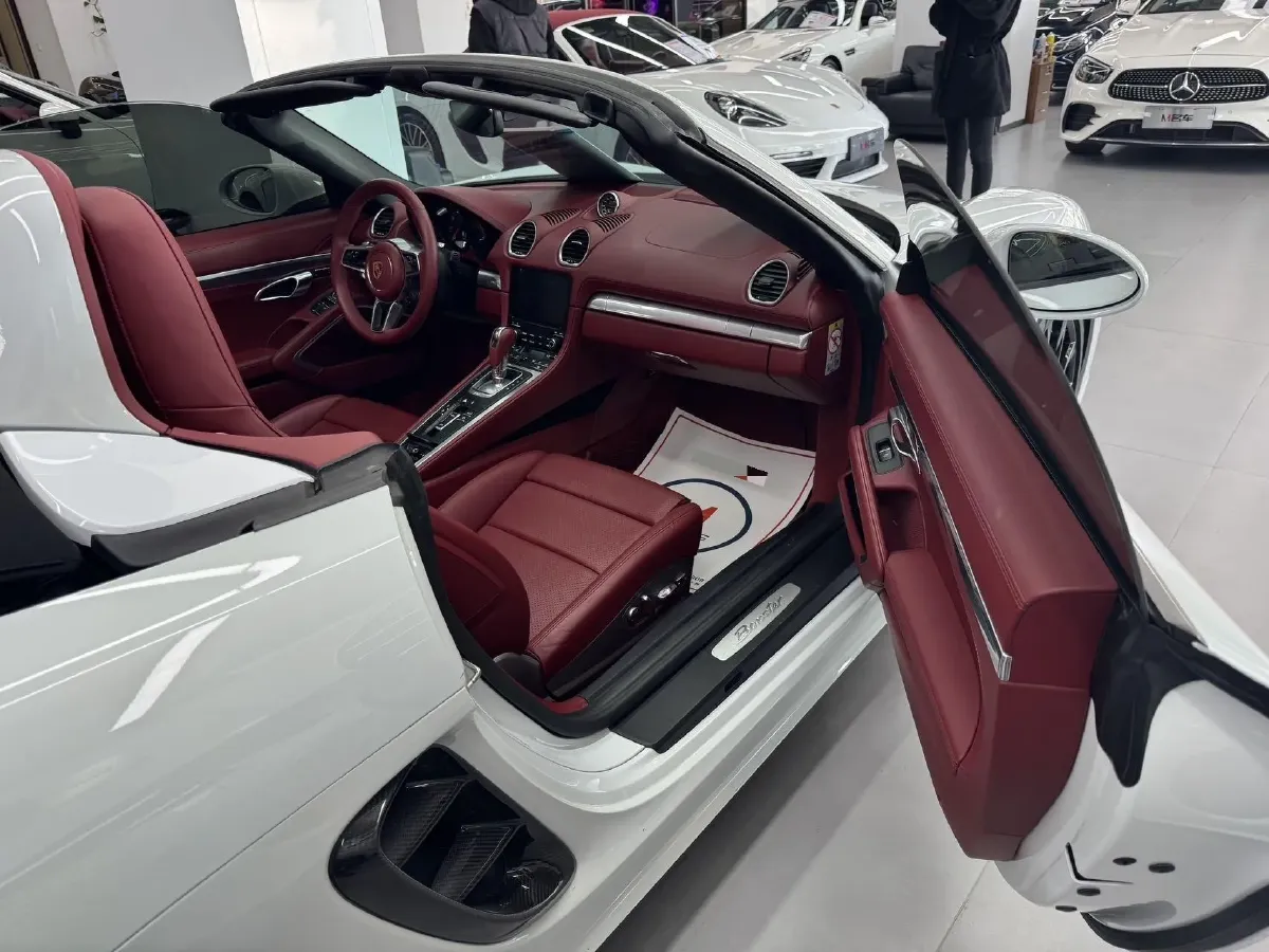 2018 Porsche 718 2.0T 250HP H4 7DCT,autocango,china used car exporter,china ev exporter,chinese used car exporter,chinese used ev exporter