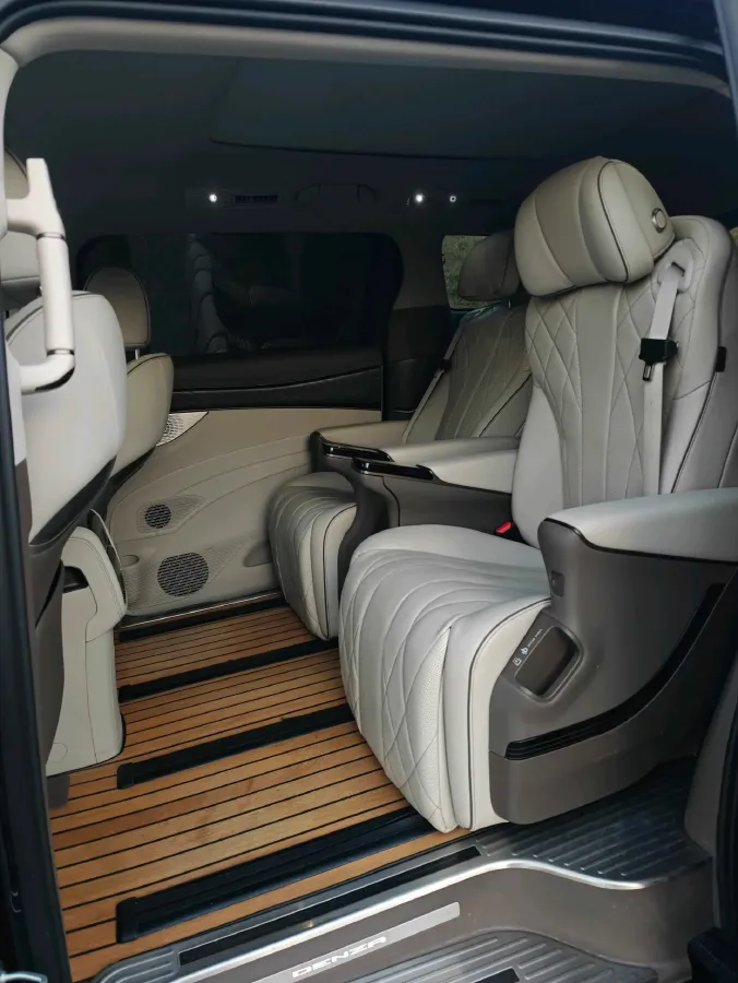 2022 HongQi HS7 3.0T 337HP V6 8AT,autocango,china used car exporter,china ev exporter,chinese used car exporter,chinese used ev exporter