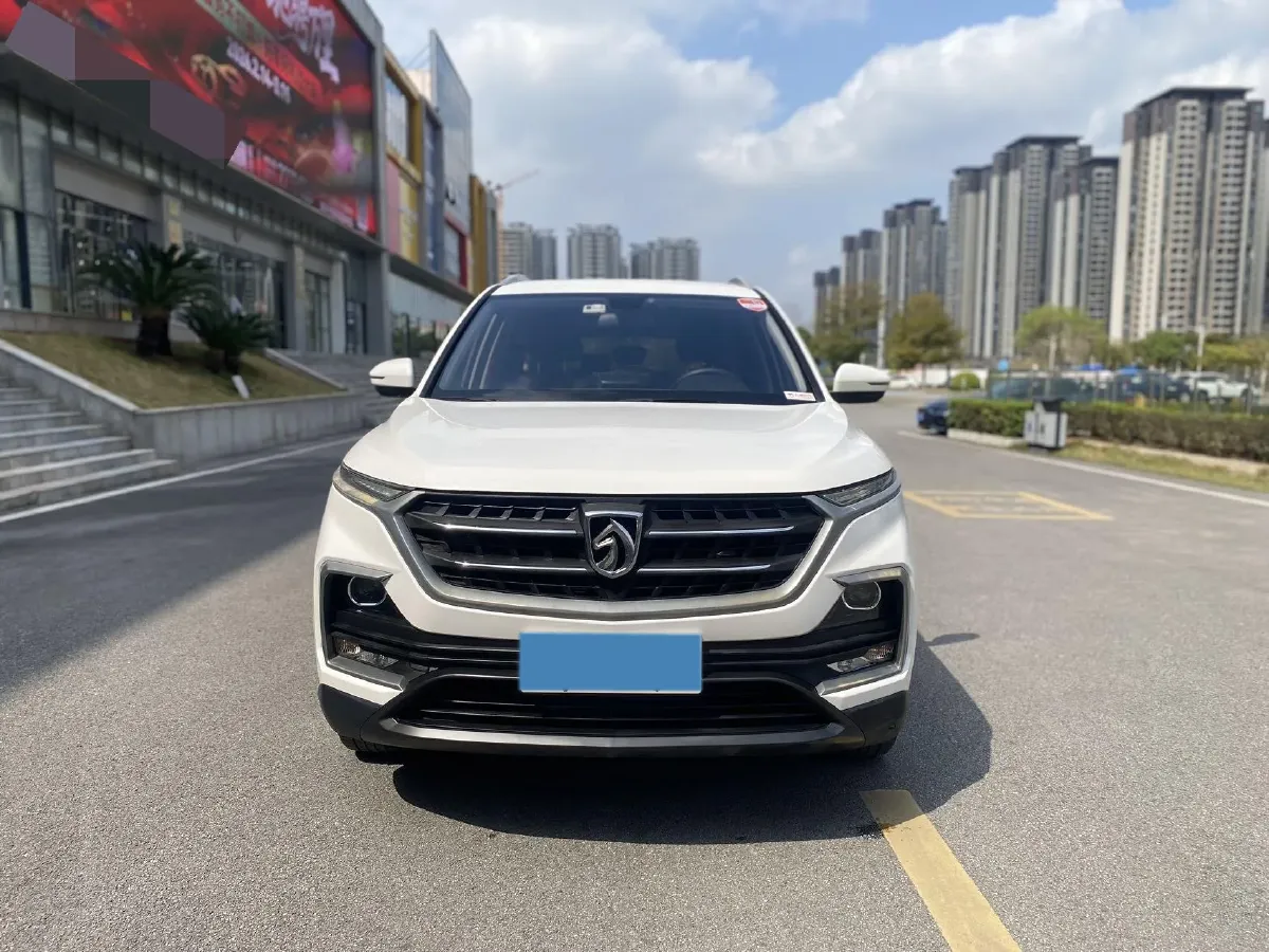 2019 BaoJun 530 1.5T 150HP L4 6MT,autocango,china used car exporter,china ev exporter,chinese used car exporter,chinese used ev exporter