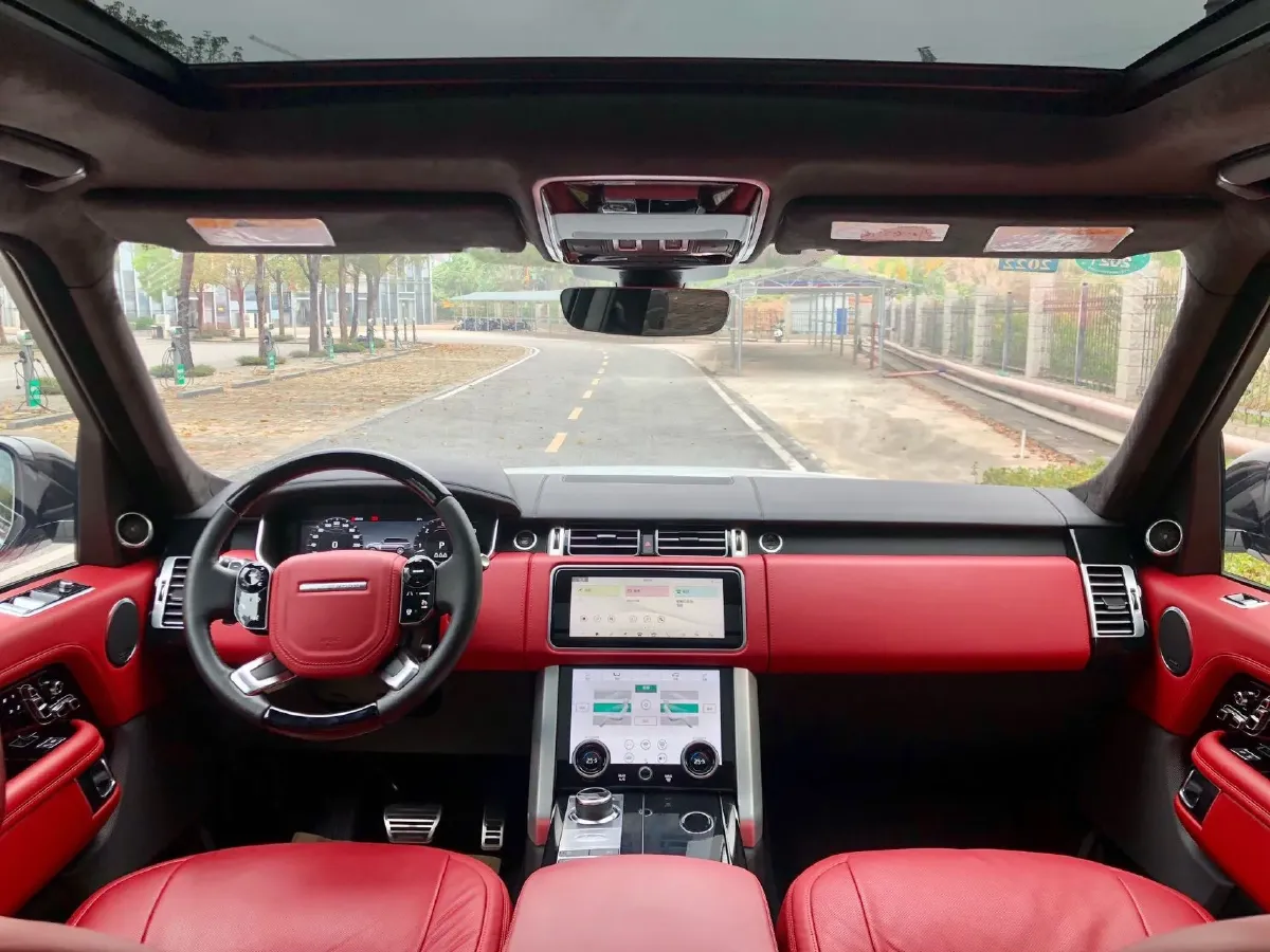 2018 Land Rover Range Rover Evoque 2.0T 241HP L4 9AT,autocango,china used car exporter,china ev exporter,chinese used car exporter,chinese used ev exporter