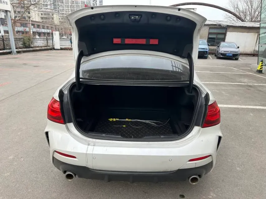2021 BMW 1 Series 1.5T 140HP L3 7DCT,autocango,china used car exporter,china ev exporter,chinese used car exporter,chinese used ev exporter