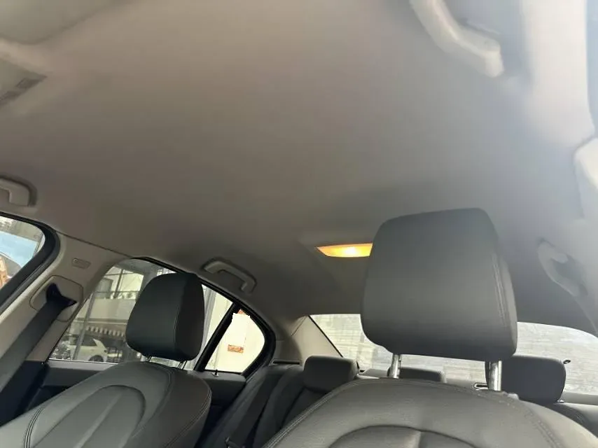 2021 BMW 1 Series 1.5T 140HP L3 7DCT,autocango,china used car exporter,china ev exporter,chinese used car exporter,chinese used ev exporter