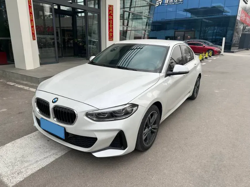 2021 BMW 1 Series 1.5T 140HP L3 7DCT,autocango,china used car exporter,china ev exporter,chinese used car exporter,chinese used ev exporter
