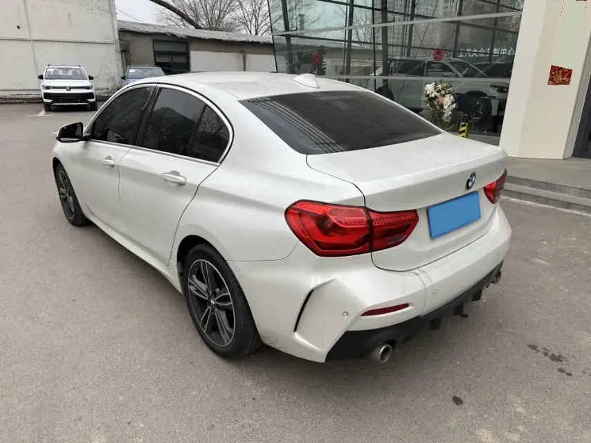 2021 BMW 1 Series 1.5T 140HP L3 7DCT,autocango,china used car exporter,china ev exporter,chinese used car exporter,chinese used ev exporter