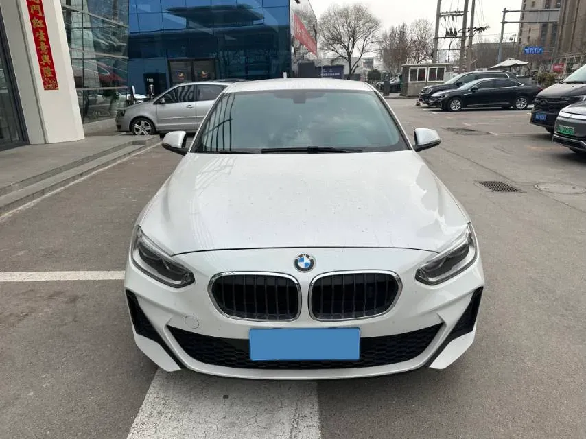 2021 BMW 1 Series 1.5T 140HP L3 7DCT,autocango,china used car exporter,china ev exporter,chinese used car exporter,chinese used ev exporter