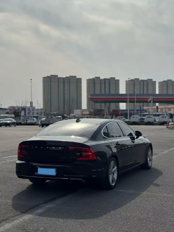 2018 Volvo S90 2.0T 190HP L4 8AT,autocango,china used car exporter,china ev exporter,chinese used car exporter,chinese used ev exporter