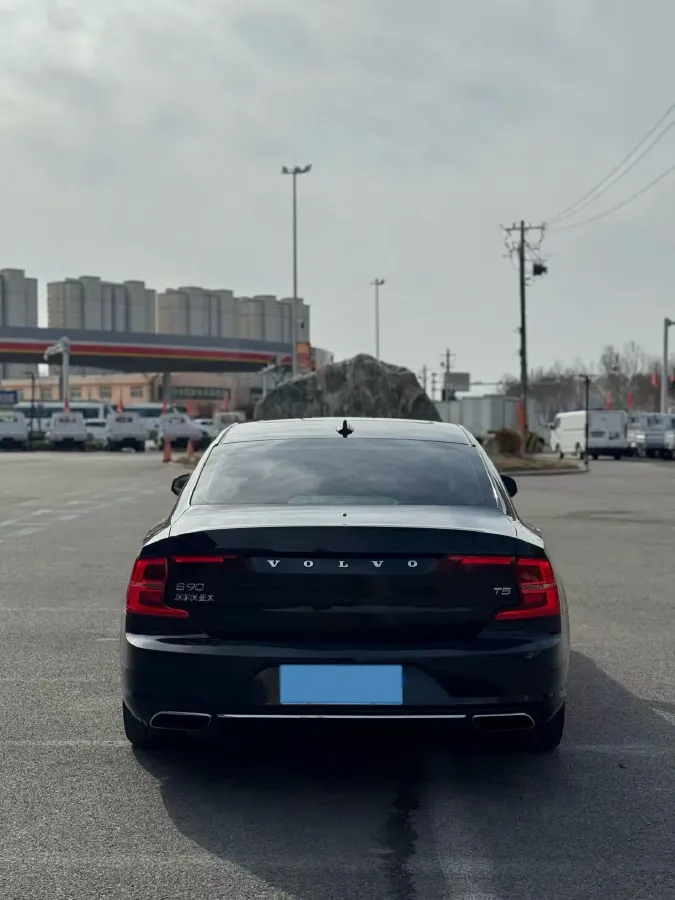 2018 Volvo S90 2.0T 190HP L4 8AT,autocango,china used car exporter,china ev exporter,chinese used car exporter,chinese used ev exporter