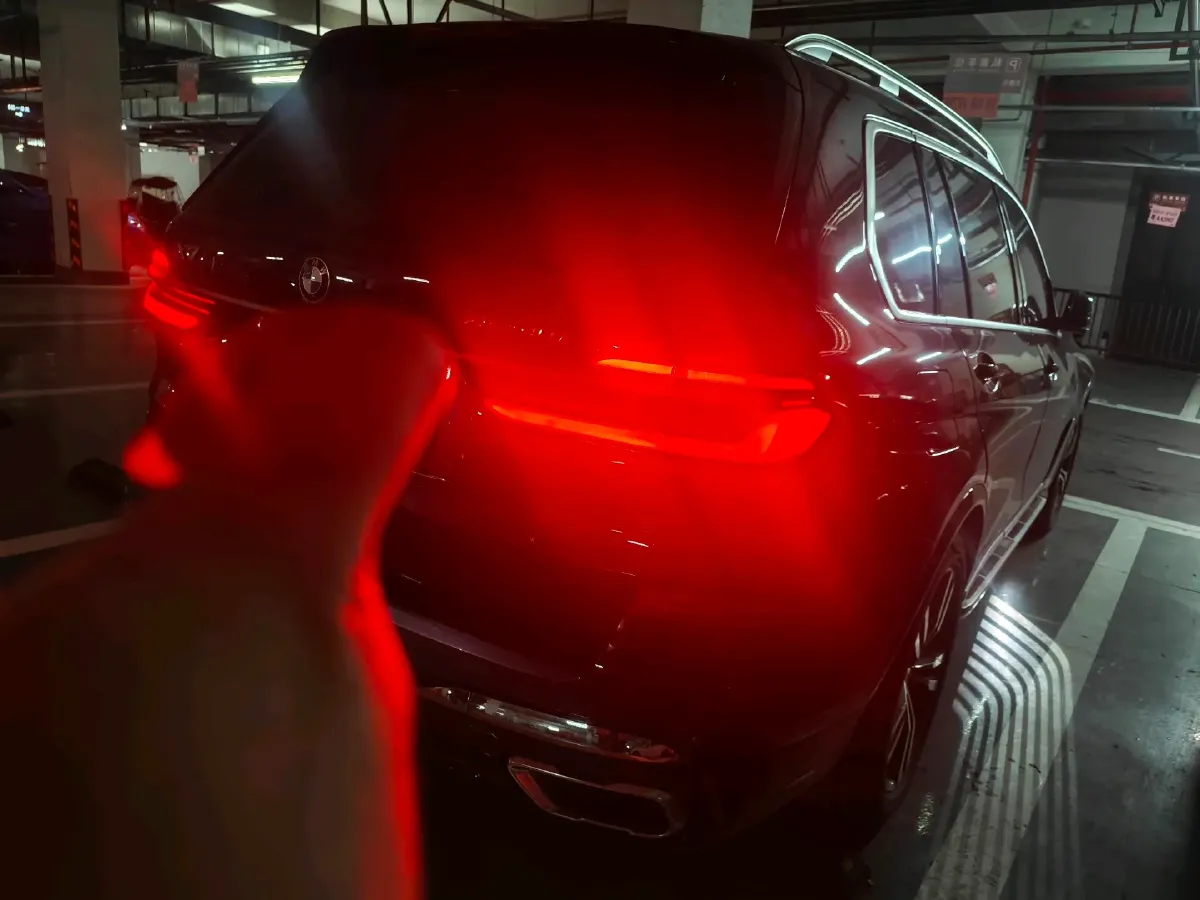 2023 BMW X7 3.0T 381HP L6 8AT,autocango,china used car exporter,china ev exporter,chinese used car exporter,chinese used ev exporter