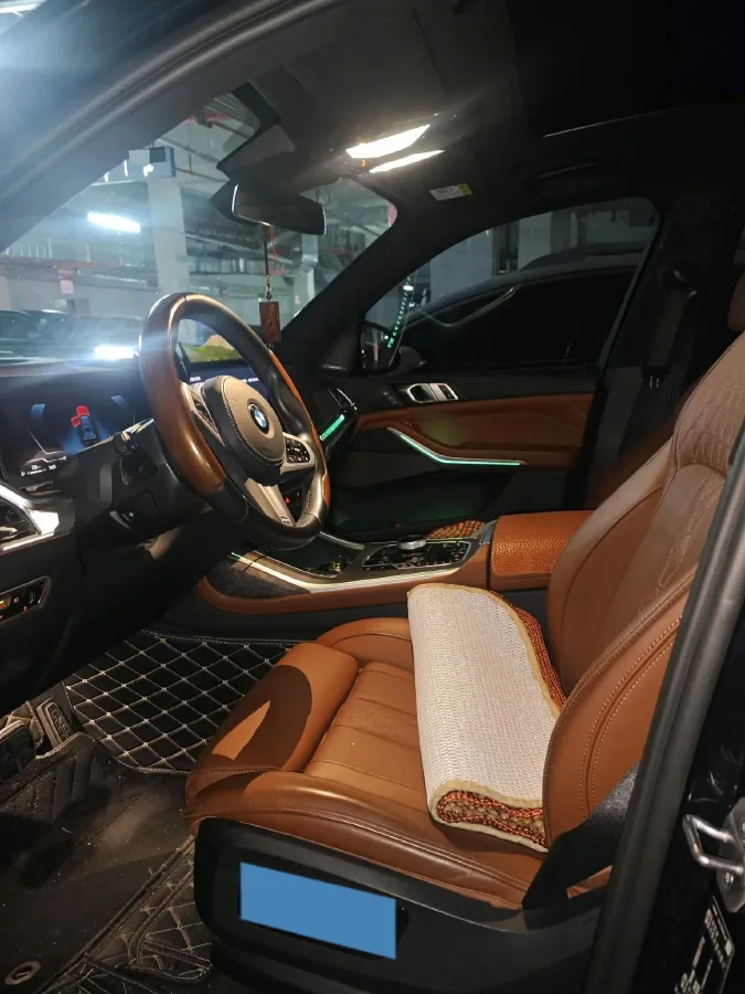 2023 BMW X7 3.0T 381HP L6 8AT,autocango,china used car exporter,china ev exporter,chinese used car exporter,chinese used ev exporter