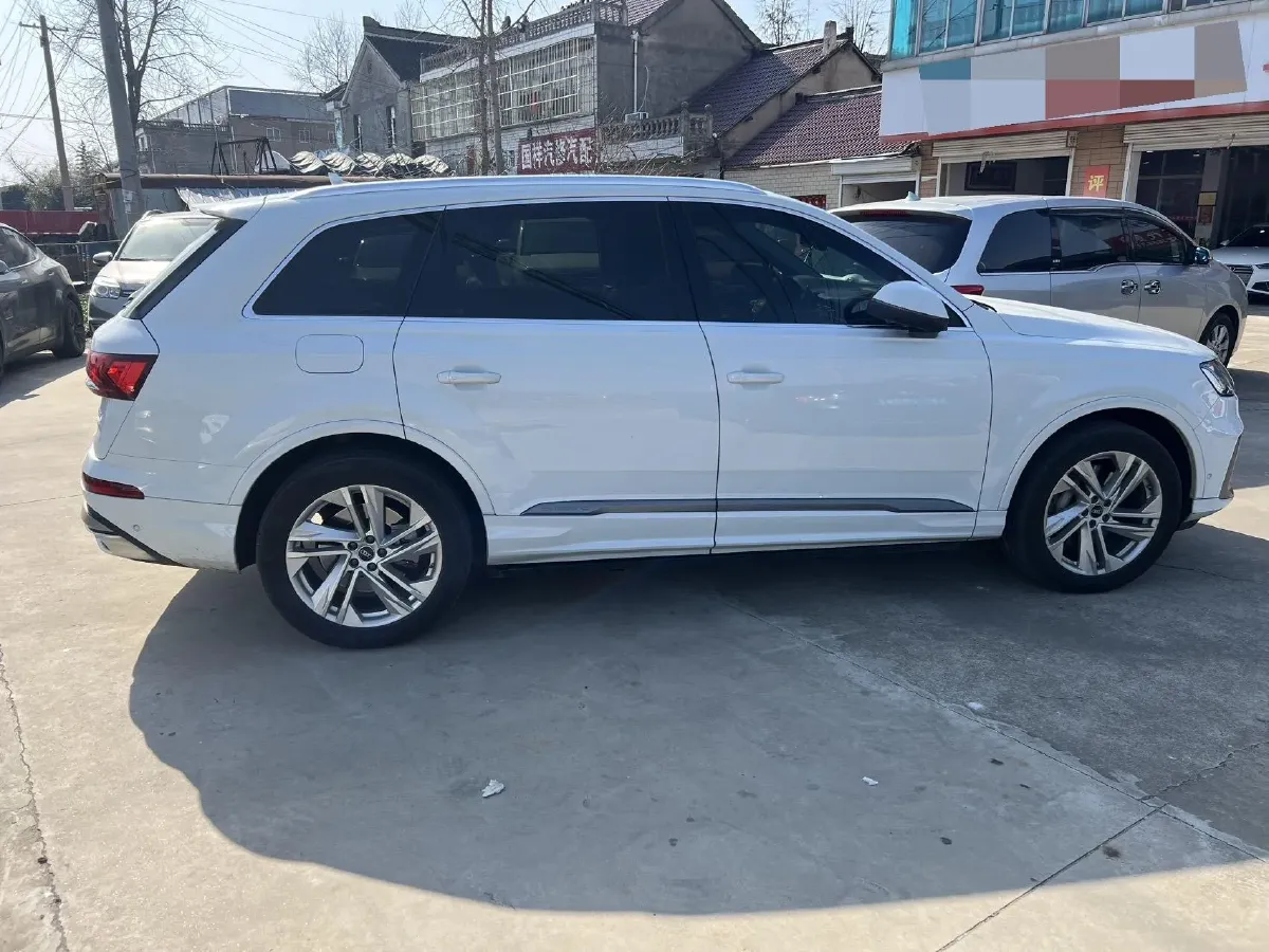 2021 Audi Q7 2.0T 245HP L4 8AT,autocango,china used car exporter,china ev exporter,chinese used car exporter,chinese used ev exporter