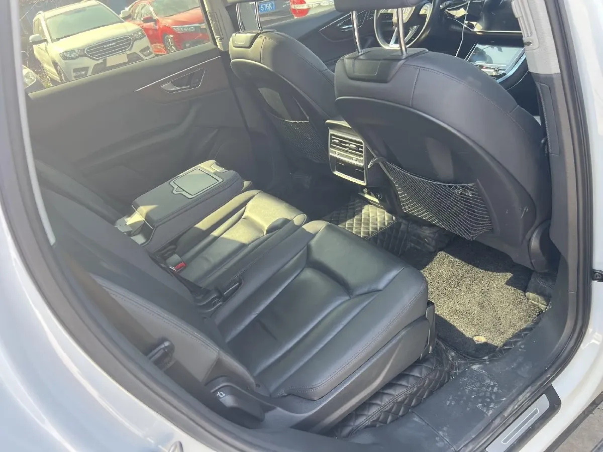 2021 Audi Q7 2.0T 245HP L4 8AT,autocango,china used car exporter,china ev exporter,chinese used car exporter,chinese used ev exporter