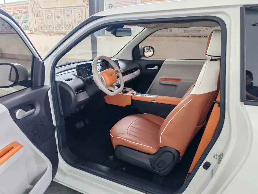 2025 LingBox BOX BEV 19.2KWH,autocango,china used car exporter,china ev exporter,chinese used car exporter,chinese used ev exporter