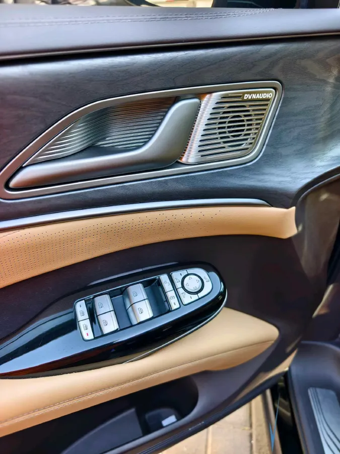 2024 Denza D9 1.5T 139HP L4 E-CVT PHEV 40KWH,autocango,china used car exporter,china ev exporter,chinese used car exporter,chinese used ev exporter