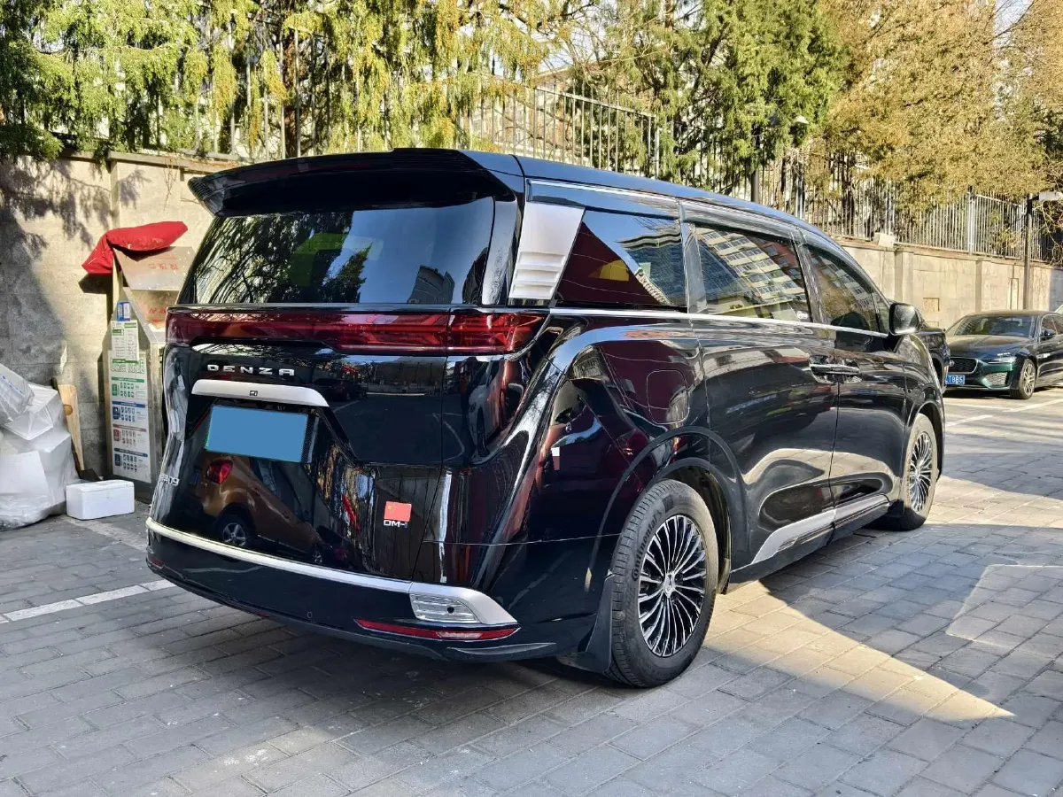 2024 Denza D9 1.5T 139HP L4 E-CVT PHEV 40KWH,autocango,china used car exporter,china ev exporter,chinese used car exporter,chinese used ev exporter