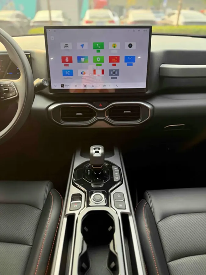 2025 Geely Cowboy 1.5T 181HP L4 7DCT,autocango,china used car exporter,china ev exporter,chinese used car exporter,chinese used ev exporter