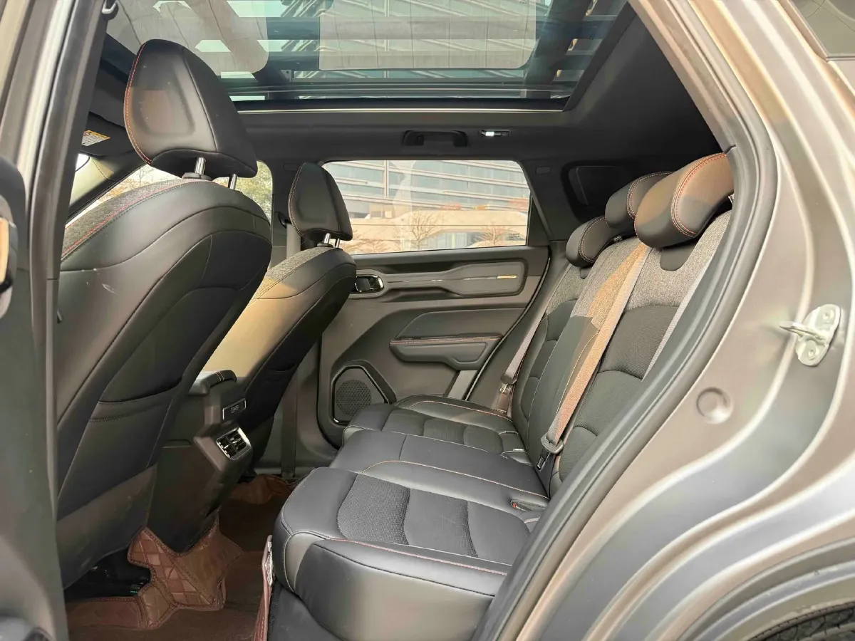 2025 Geely Cowboy 1.5T 181HP L4 7DCT,autocango,china used car exporter,china ev exporter,chinese used car exporter,chinese used ev exporter