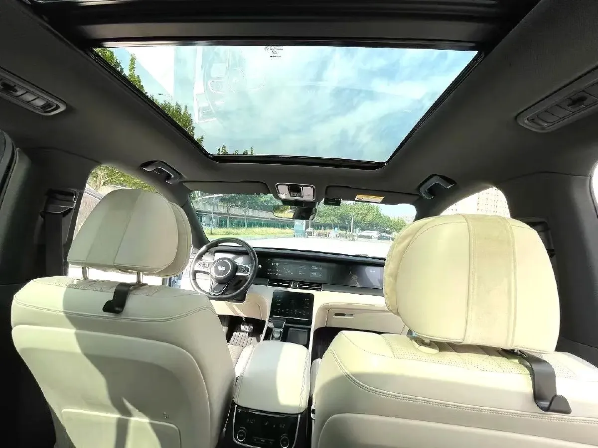 2020 Li ONE Range Extended 131HP REEV 40.5KWH,autocango,china used car exporter,china ev exporter,chinese used car exporter,chinese used ev exporter