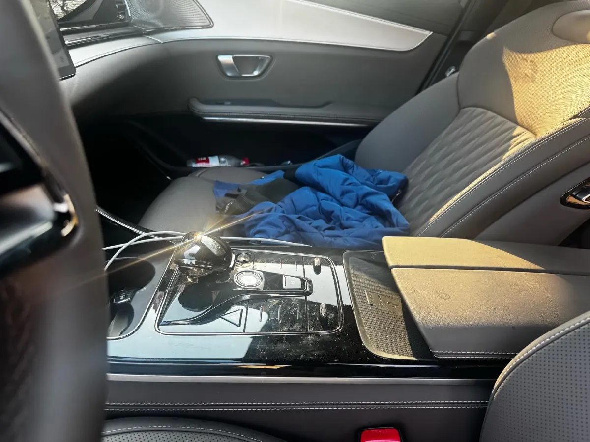 2025 BYD Han 1.5T 156HP L4 E-CVT PHEV,autocango,china used car exporter,china ev exporter,chinese used car exporter,chinese used ev exporter