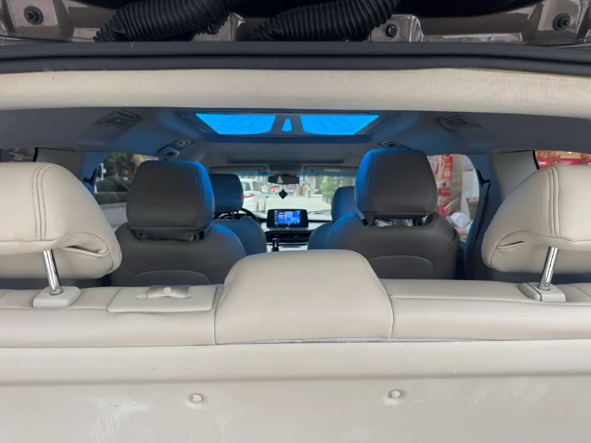 2021 Buick GL8 2.0T 237HP L4 9AT,autocango,china used car exporter,china ev exporter,chinese used car exporter,chinese used ev exporter