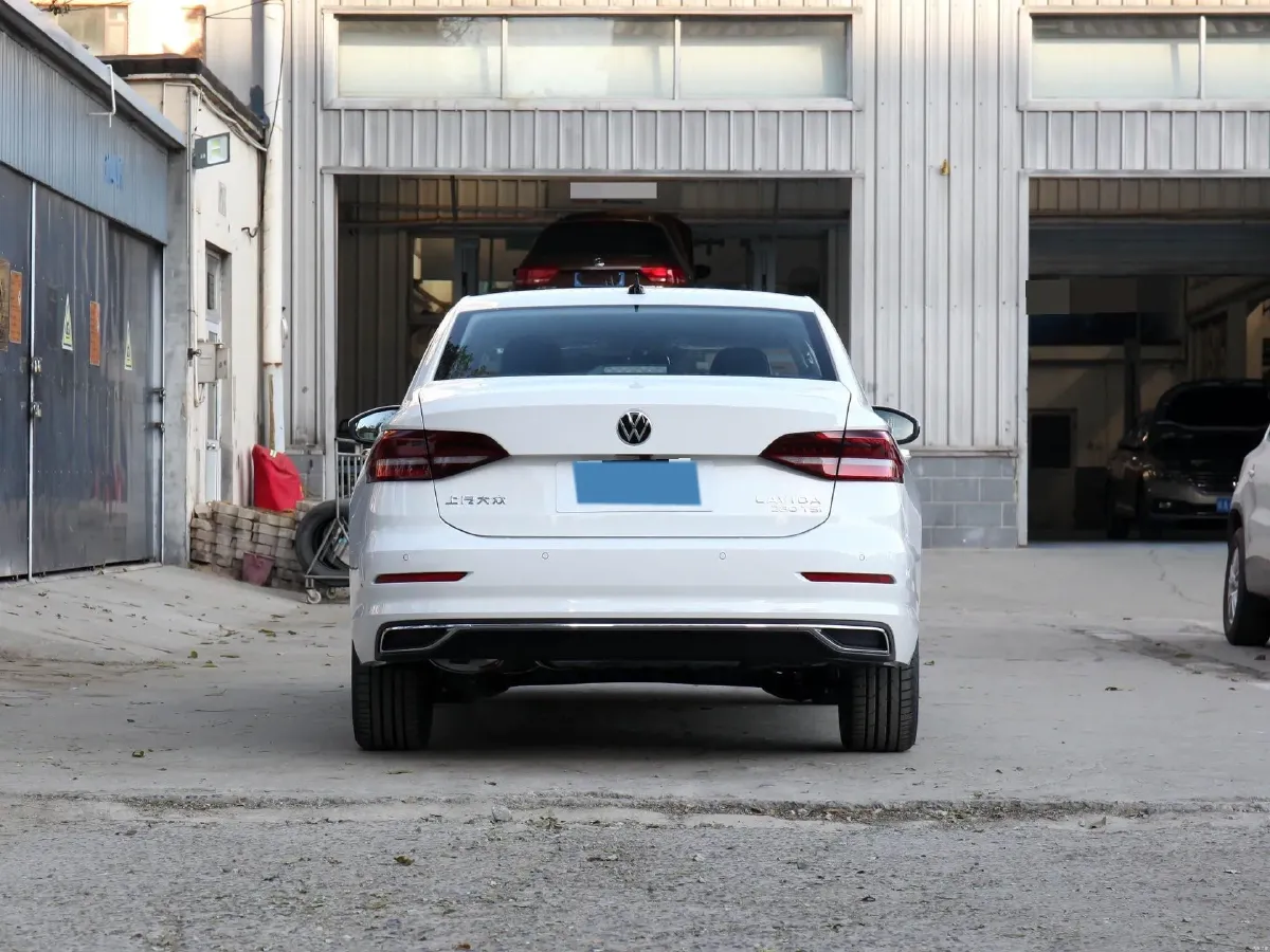 2022 Volkswagen T-Roc 1.4T 150HP L4 7DCT,autocango,china used car exporter,china ev exporter,chinese used car exporter,chinese used ev exporter