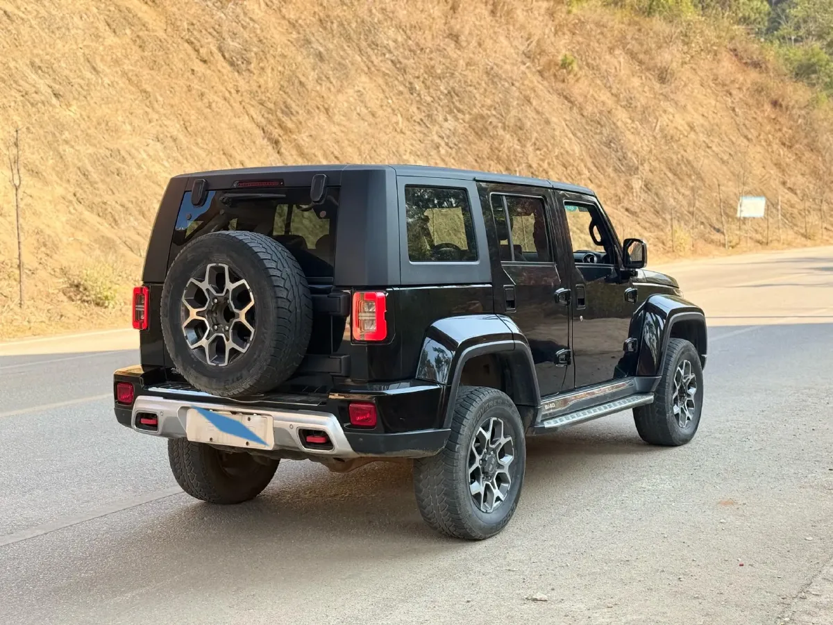 2019 Beijing BJ40 2.3T 231HP L4 6AT,autocango,china used car exporter,china ev exporter,chinese used car exporter,chinese used ev exporter