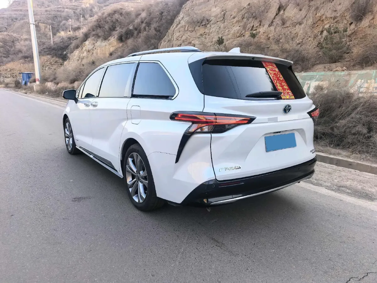 2023 Toyota Sienna 2.5L 189HP L4 E-CVT Hybrid,autocango,china used car exporter,china ev exporter,chinese used car exporter,chinese used ev exporter