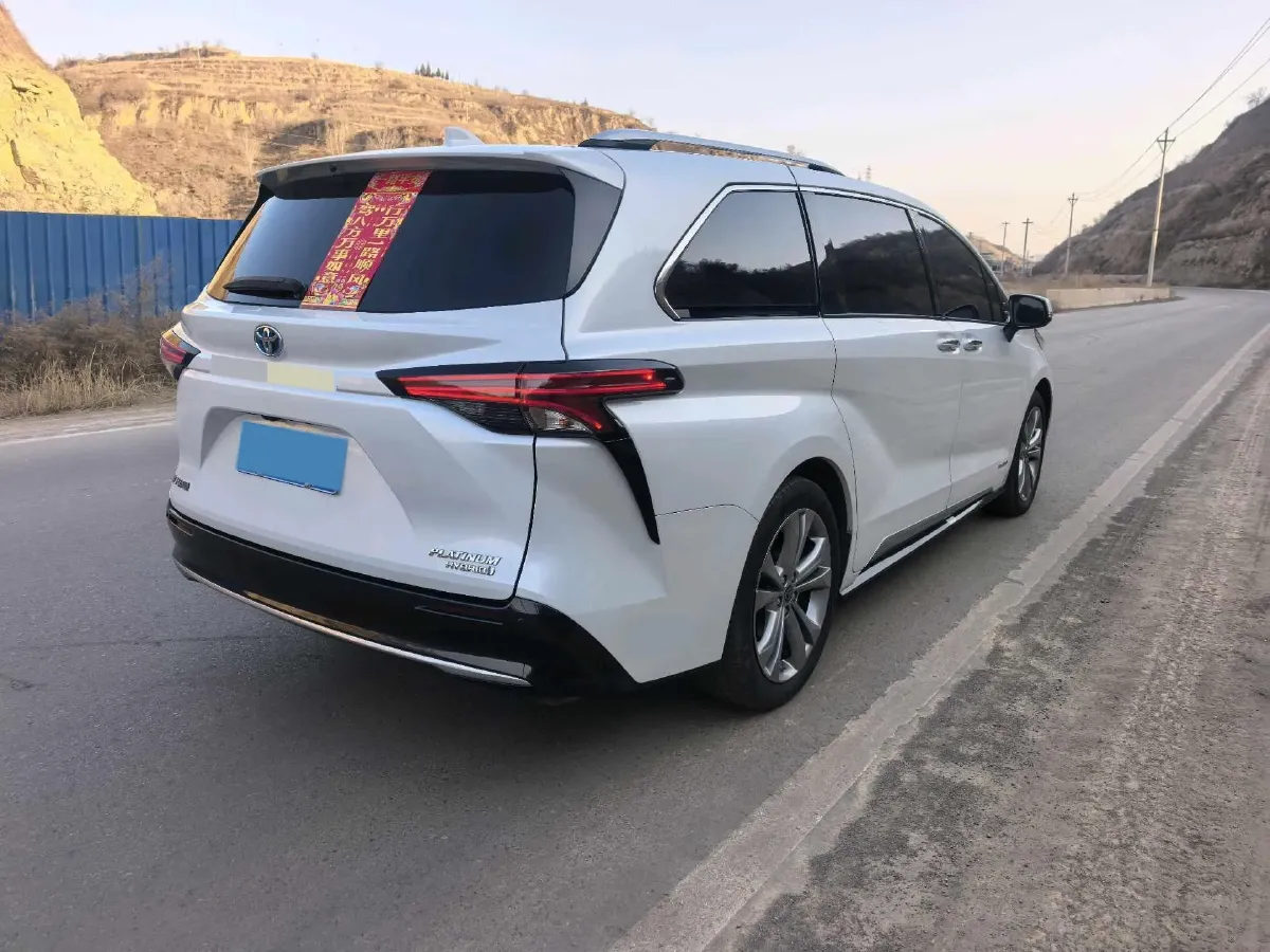 2023 Toyota Sienna 2.5L 189HP L4 E-CVT Hybrid,autocango,china used car exporter,china ev exporter,chinese used car exporter,chinese used ev exporter