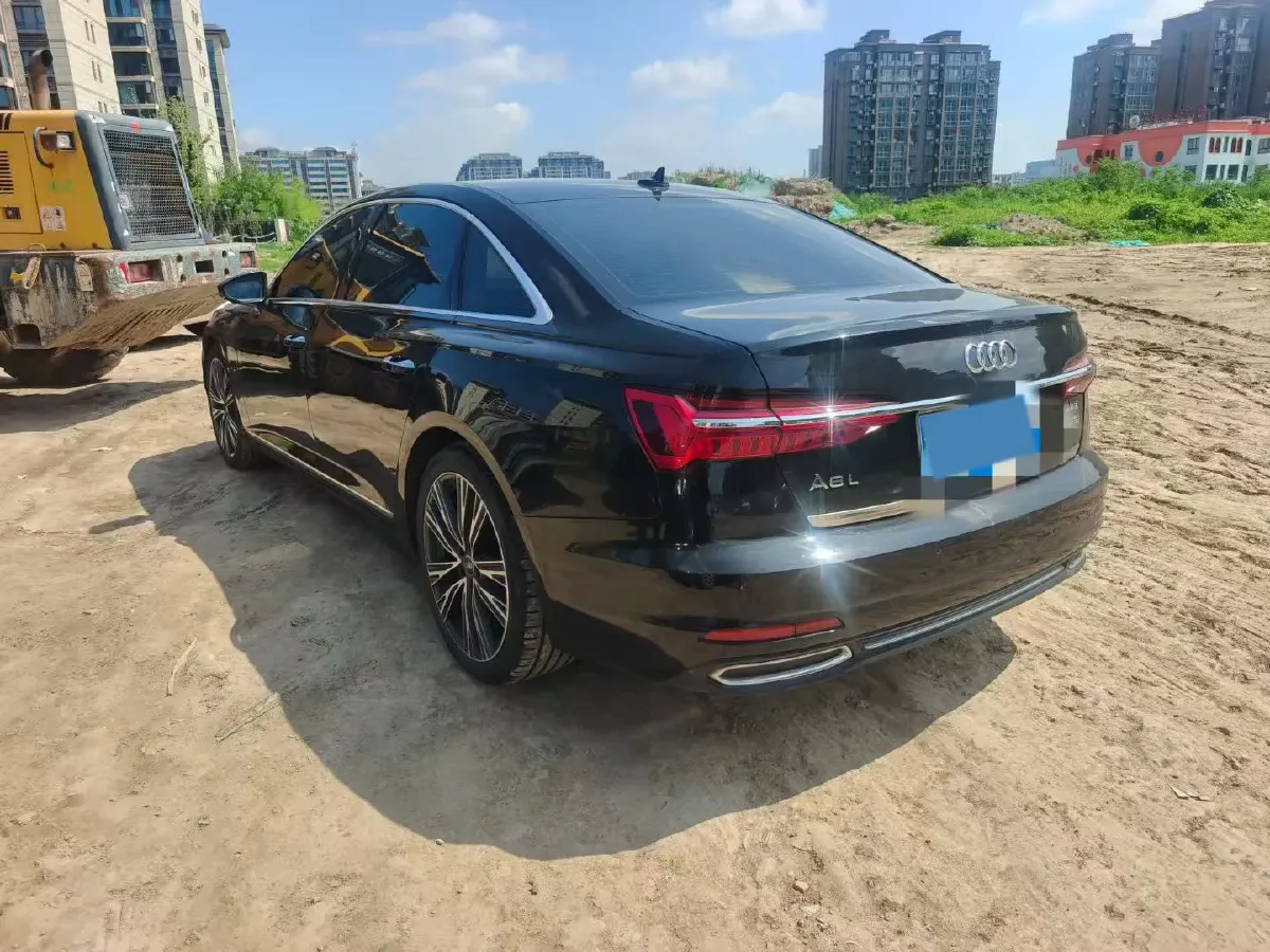 2021 Audi A6L 2.0T 224HP L4 7DCT,autocango,china used car exporter,china ev exporter,chinese used car exporter,chinese used ev exporter