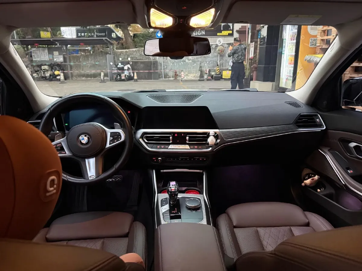 2022 BMW 3 Series 2.0T 184HP L4 8AT,autocango,china used car exporter,china ev exporter,chinese used car exporter,chinese used ev exporter