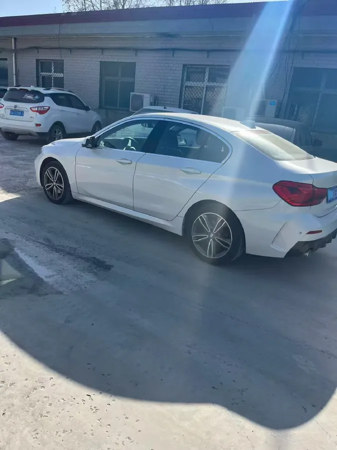 2022 BMW 1 Series 1.5T 140HP L3 7DCT,autocango,china used car exporter,china ev exporter,chinese used car exporter,chinese used ev exporter
