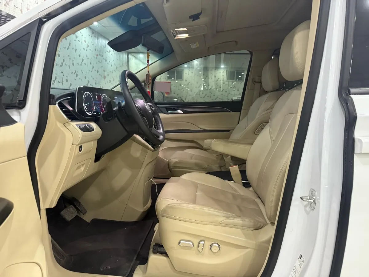 2022 Buick GL8 2.0T 237HP L4 9AT,autocango,china used car exporter,china ev exporter,chinese used car exporter,chinese used ev exporter