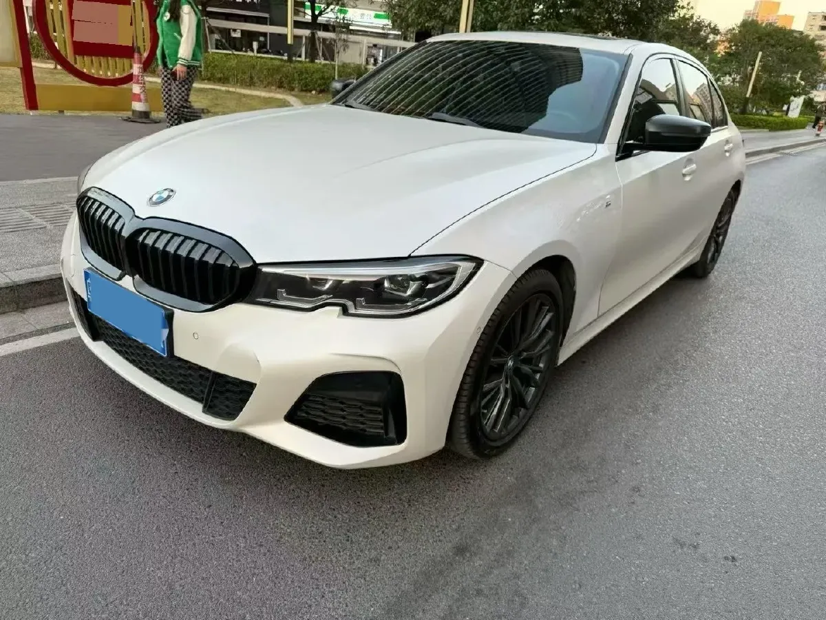 2022 BMW 3 Series 2.0T 184HP L4 8AT,autocango,china used car exporter,china ev exporter,chinese used car exporter,chinese used ev exporter