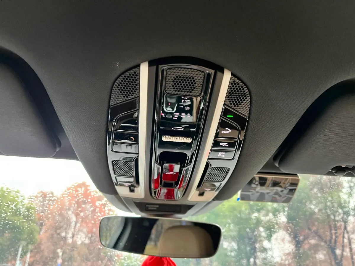 2018 Land Rover Range Rover Velar 3.0T 380HP V6 8AT,autocango,china used car exporter,china ev exporter,chinese used car exporter,chinese used ev exporter