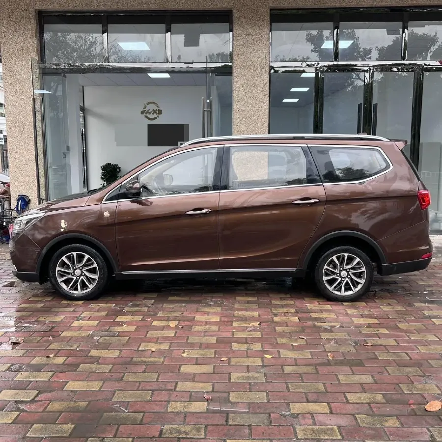 2017 SWM X7 1.5T 156HP L4 5MT,autocango,china used car exporter,china ev exporter,chinese used car exporter,chinese used ev exporter