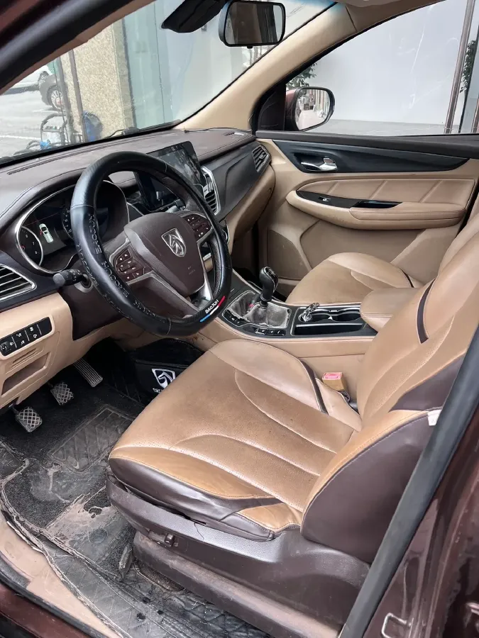 2017 SWM X7 1.5T 156HP L4 5MT,autocango,china used car exporter,china ev exporter,chinese used car exporter,chinese used ev exporter