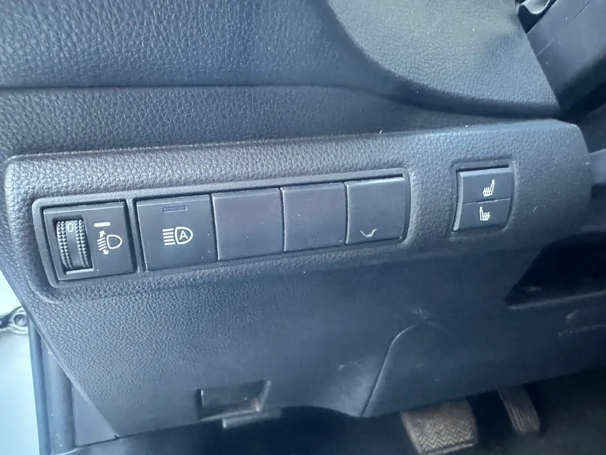 2021 Toyota Corolla 1.2T 116HP L4 CVT,autocango,china used car exporter,china ev exporter,chinese used car exporter,chinese used ev exporter